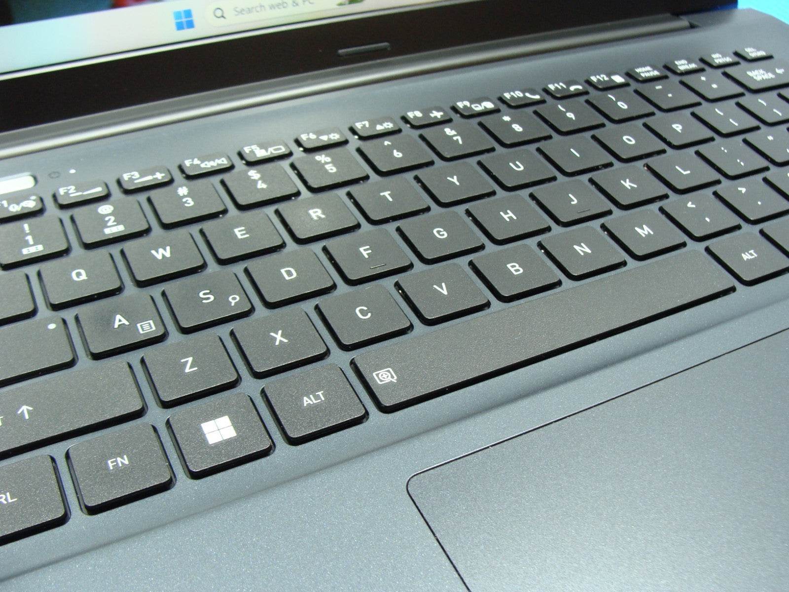 DynaBook Satellite Pro C40-K Intel Celeron 7305 1.1Ghz 8GB 256GB 100% Battery - Tested Computer Laptop Parts