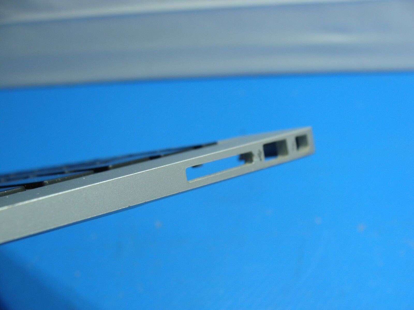MacBook Air A1466 2017 MQD32LL/A 13