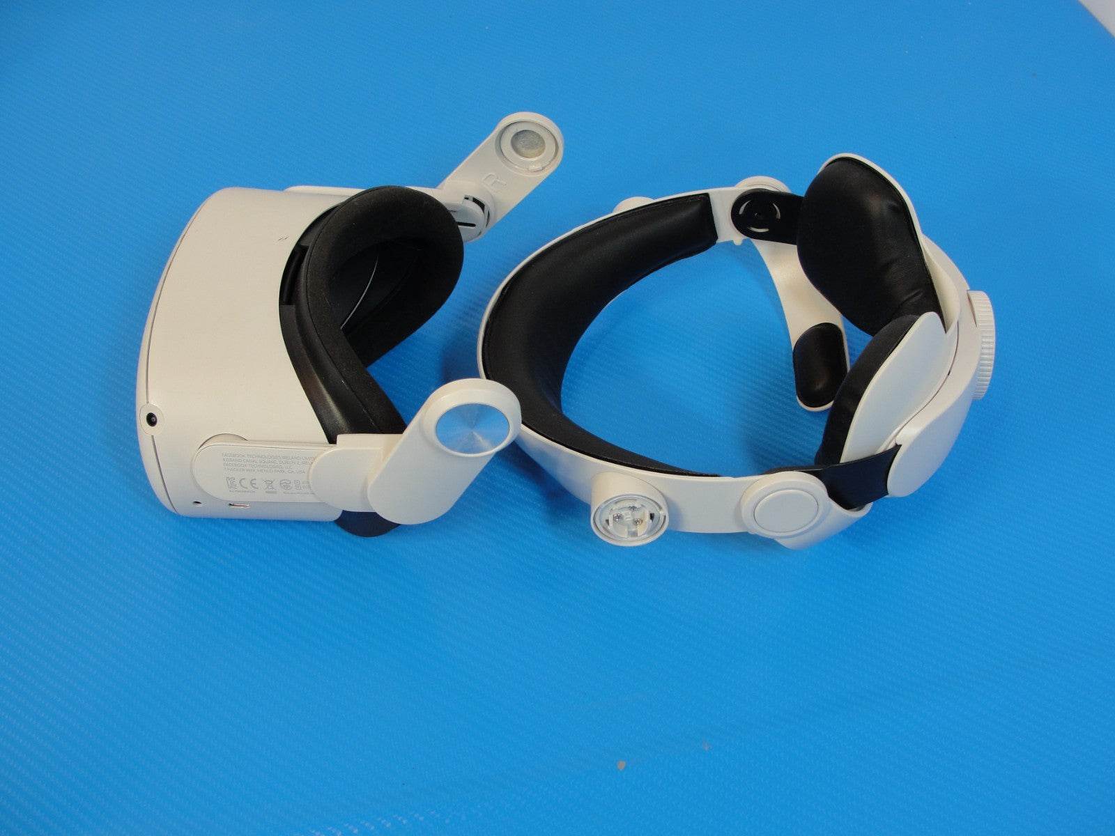 Oculus Quest 2 128GB All-in-one VR White Headset ONLY No Controllers /READ - Tested Computer Laptop Parts