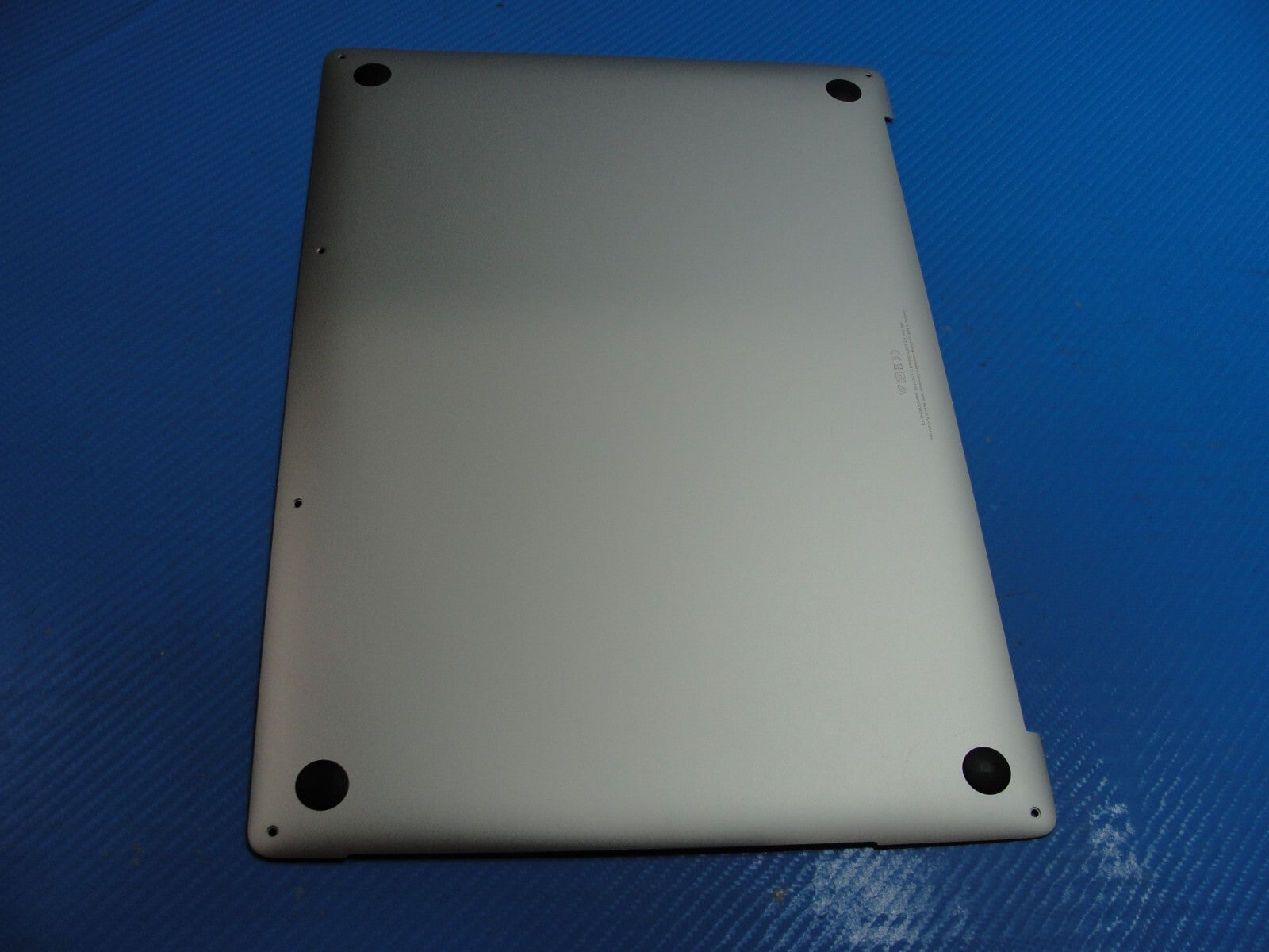 MacBook Pro A1990 15