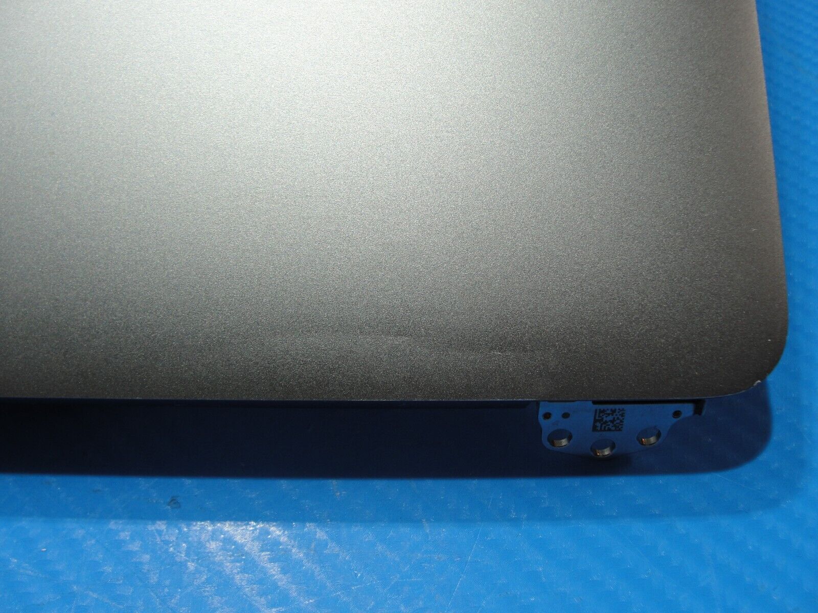 MacBook Pro A1706 Late 2016 MLH12LL/A 13