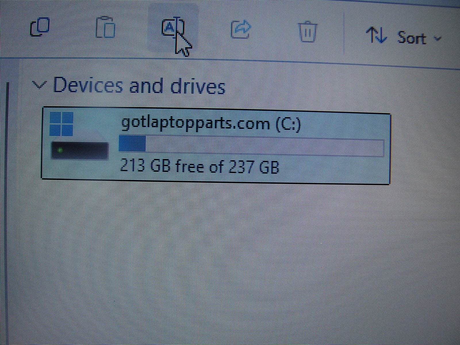 Lenovo ThinkPad E585 15.6” HD AMD Ryzen 3 2200U 2.5GHz 4GB 256GB+Original Charge - Tested Computer Laptop Parts