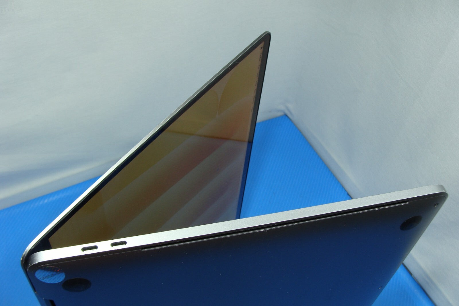 Apple MacBook Pro A2141/ BTO (2019) 16