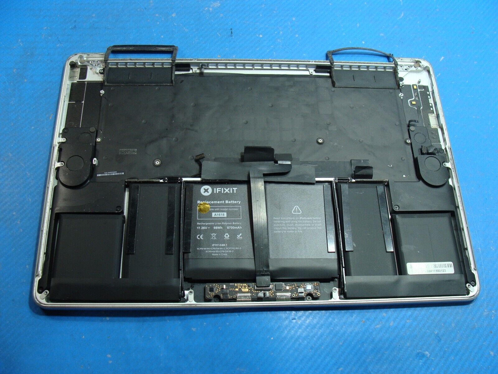 MacBook Pro 15 A1398 2015 MJLQ2LL MJLT2LL Top Case w/Battery 661-02536 19 Cycles