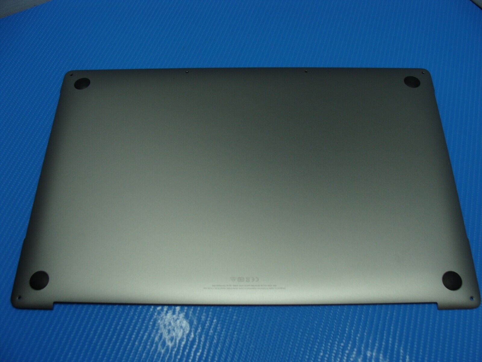 MacBook Pro A1990 15