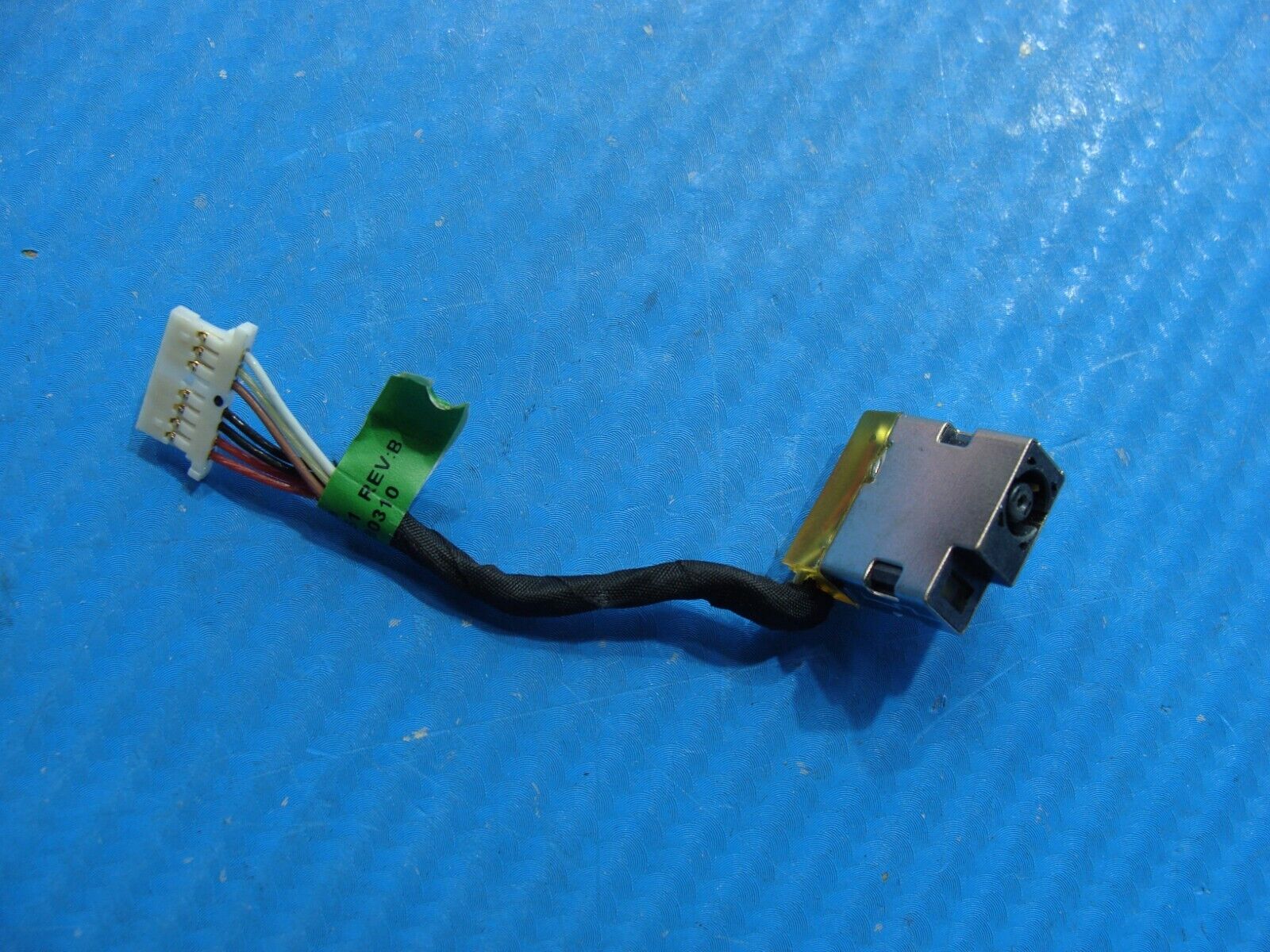 HP Pavilion x360 15-bk168cl 15.6