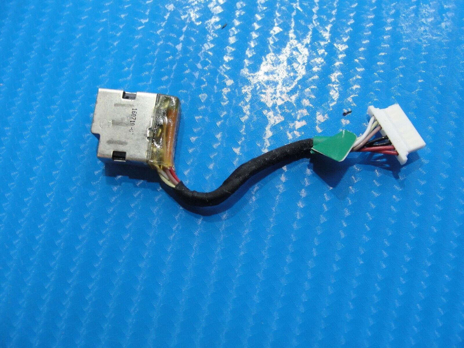 HP Pavilion 15-au018wm 15.6