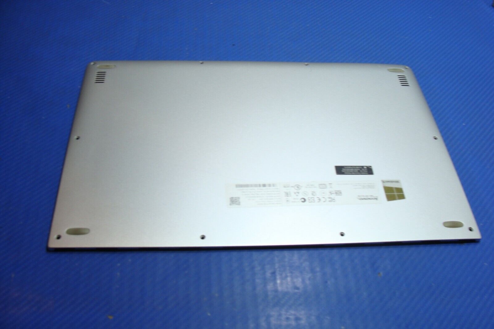 Lenovo Yoga 3 Pro 13.3 1370 Genuine Bottom Case Base Cover Silver AM0TA000300