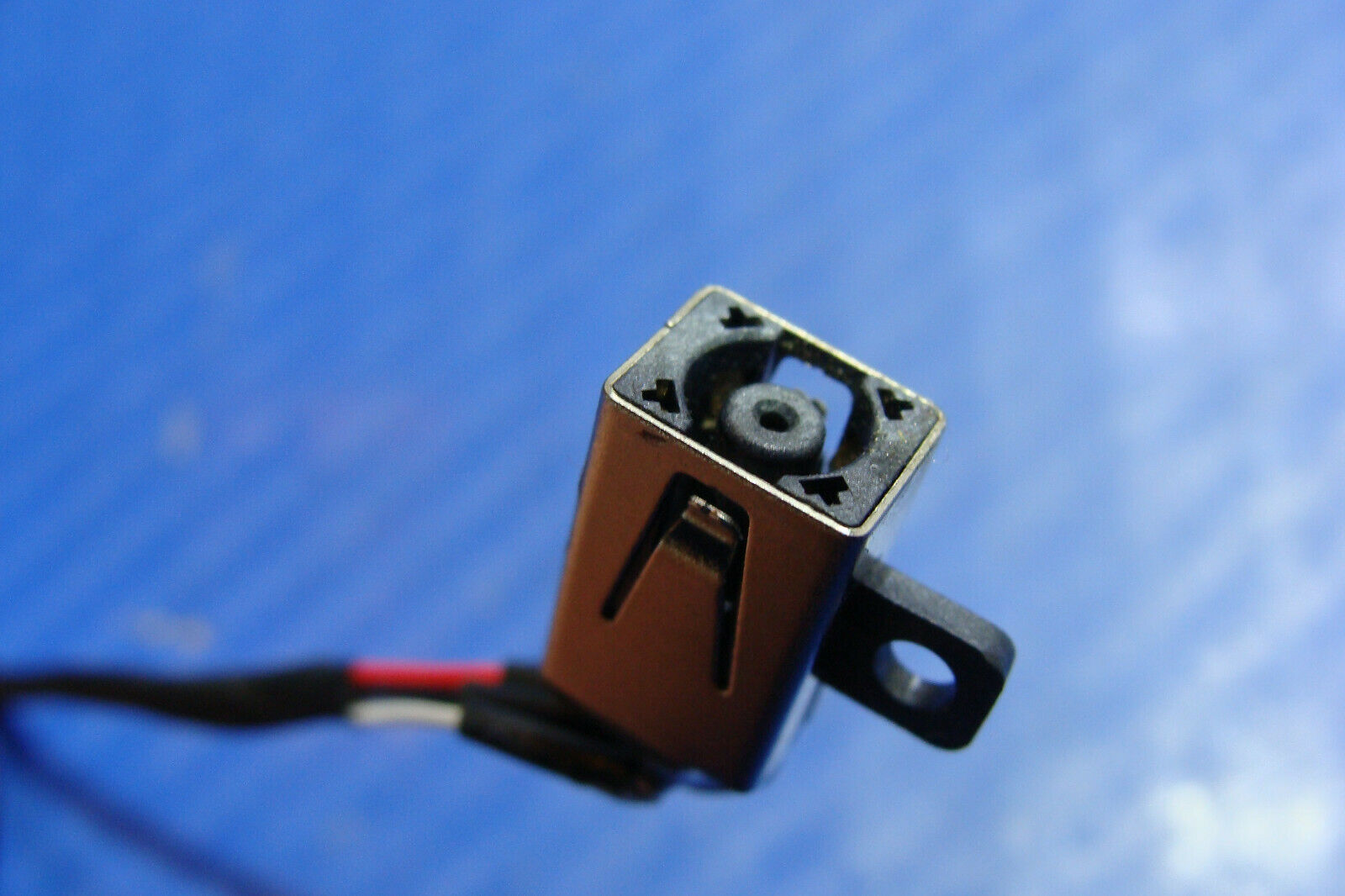 Dell Inspiron 11-3157 11.6