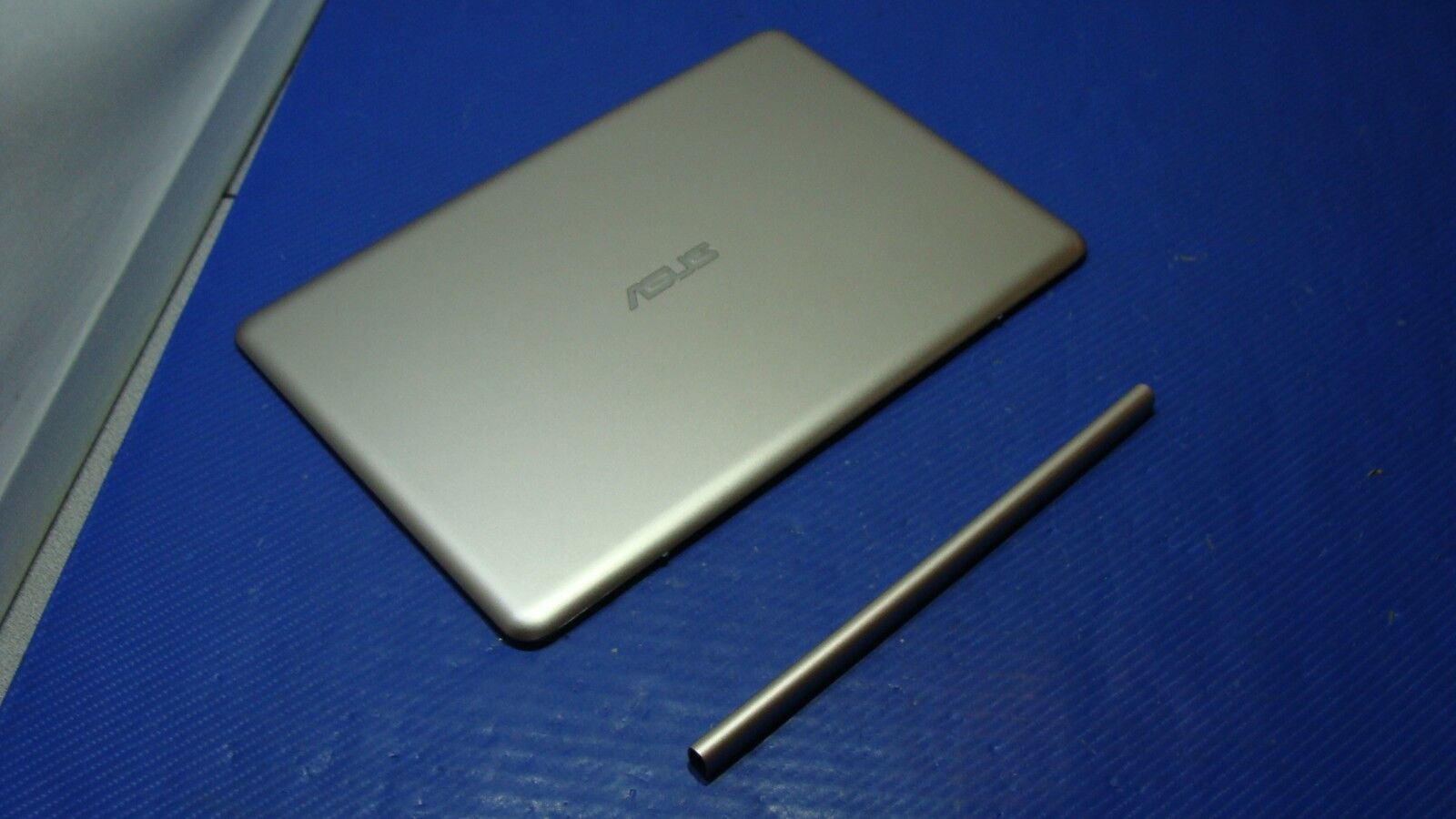 Asus E200HA-UB02-GD 11.6