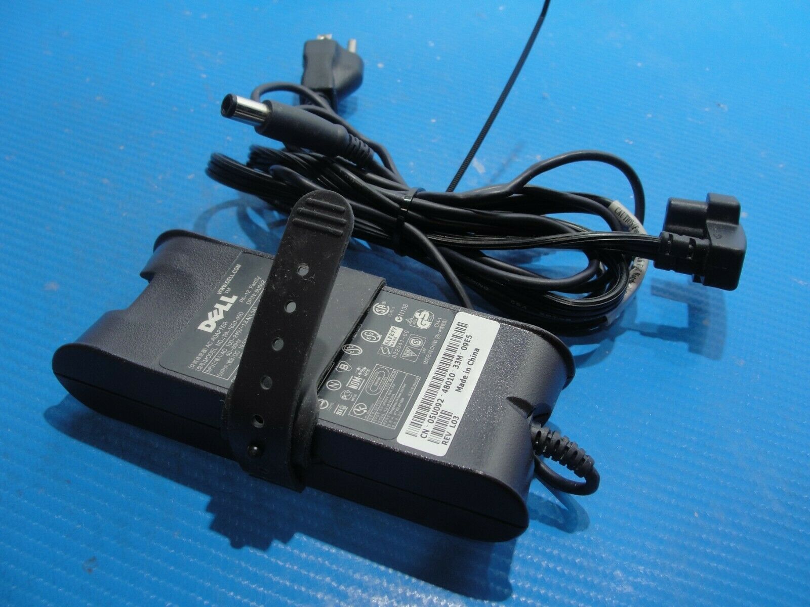Genuine Dell AC Adapter Power Charger 19.5V 3.34A 65W PA-1650-05D 5U092 