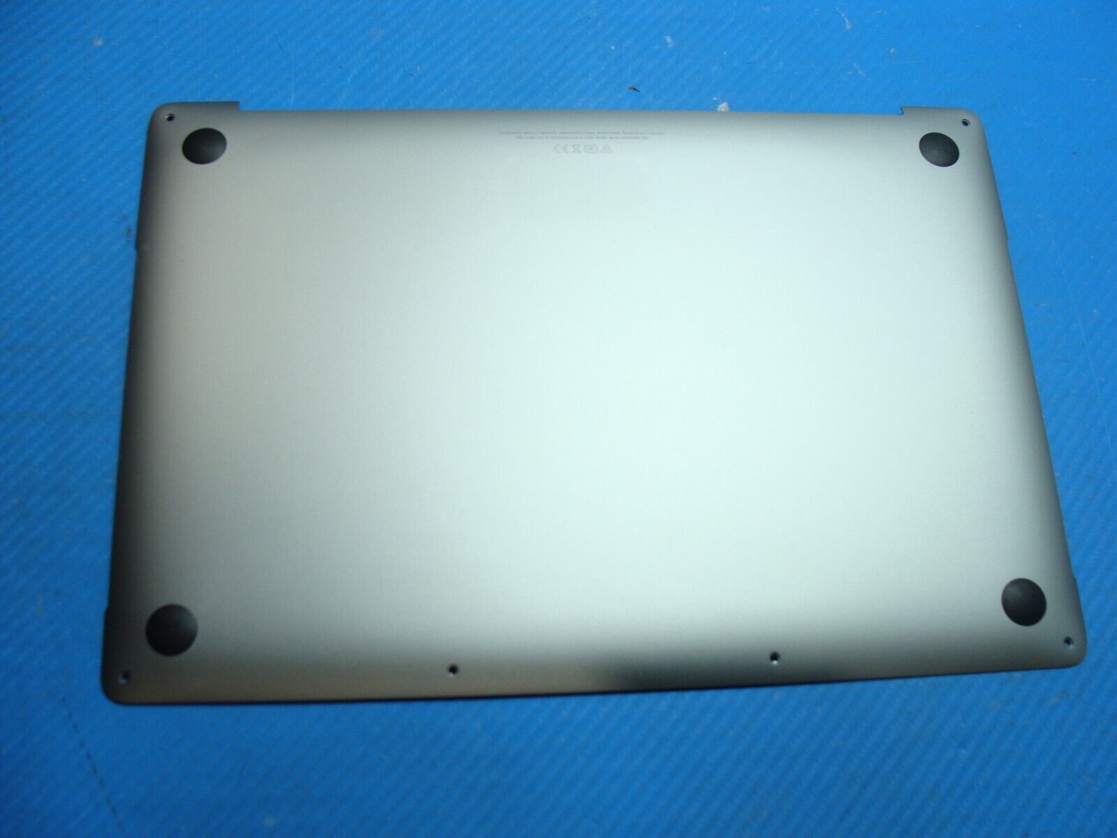 MacBook Pro A1989 13