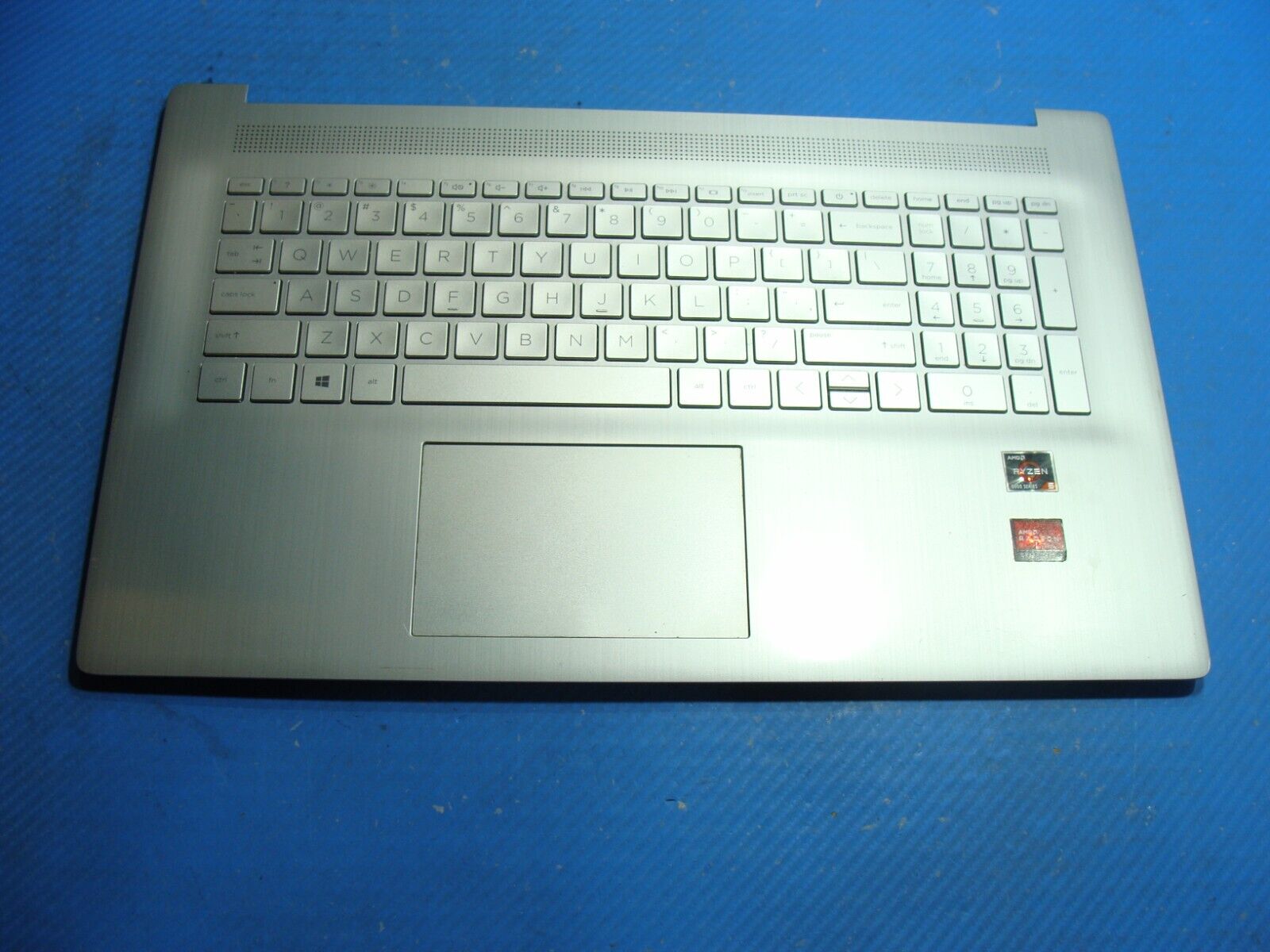 HP 17-cp0025cl 17.3 Palmrest w/Touchpad Keyboard 6070B1894803 701976-211 Grd A
