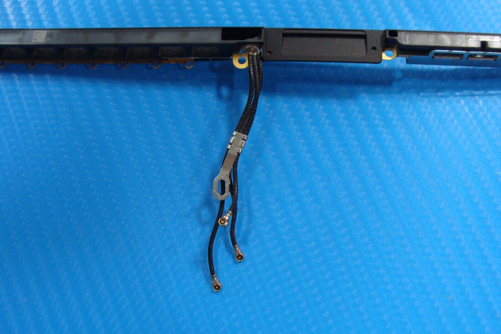 MacBook Pro 16 A2141 Late 2019 MVVJ2LL/A MVVK2LL/A Rear Vent & Antenna Module