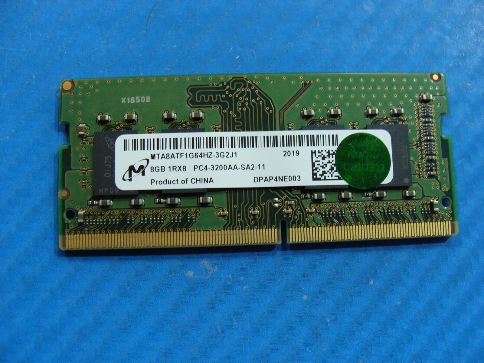 Razer RZ09-0328 Micron 8GB PC4-3200AA SO-DIMM Memory RAM MTA8ATF1G64HZ-3G2J1