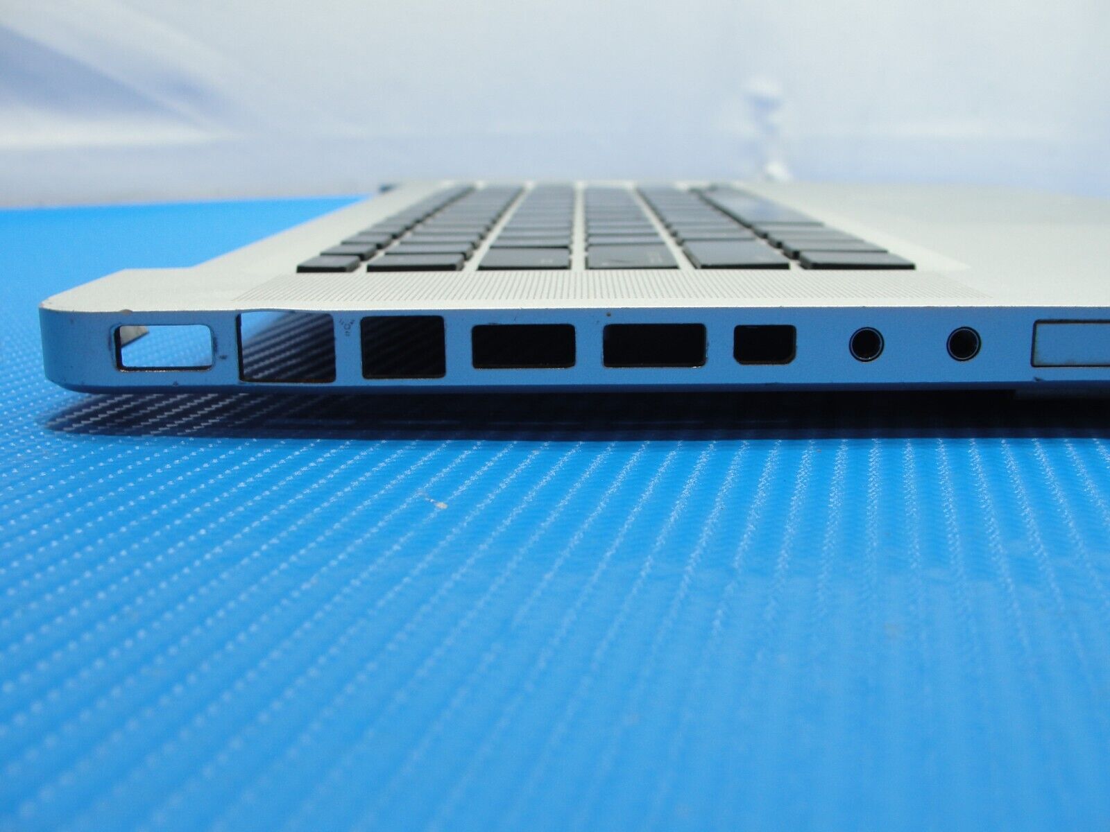 MacBook Pro A1286 15 2008 MB470LL/A Top Case w/Keyboard Trackpad 661-4948