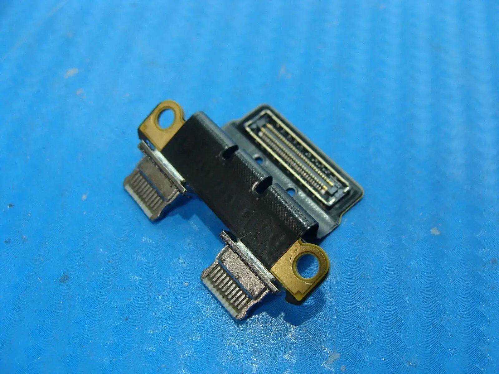 MacBook Pro A2251 13