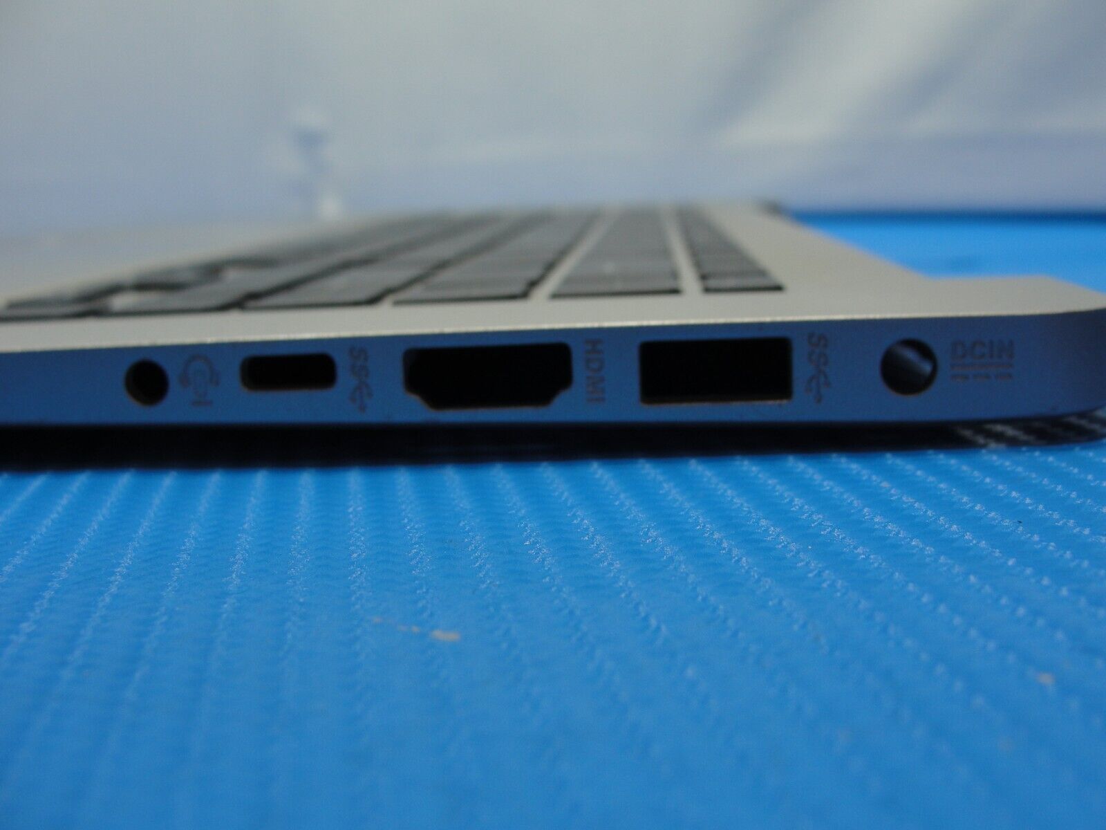 Asus X510UQ-EB76 15.6