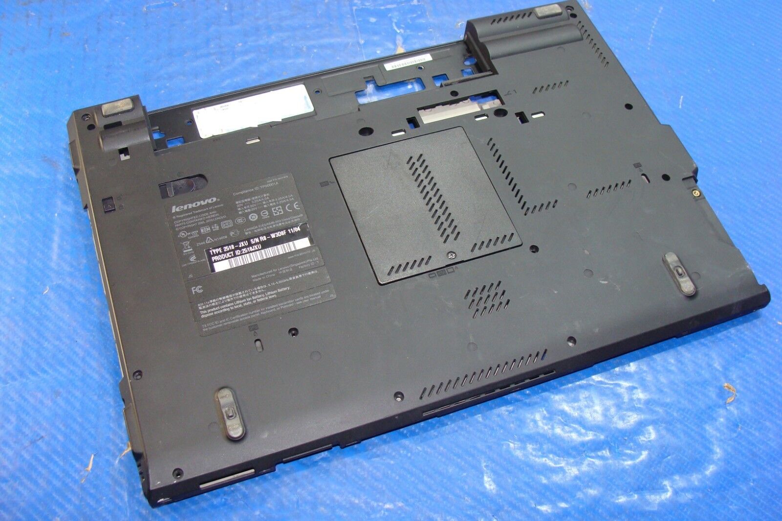 Lenovo ThinkPad 14.1 T410 Genuine Laptop Bottom Case w/Cover Door 60Y5472
