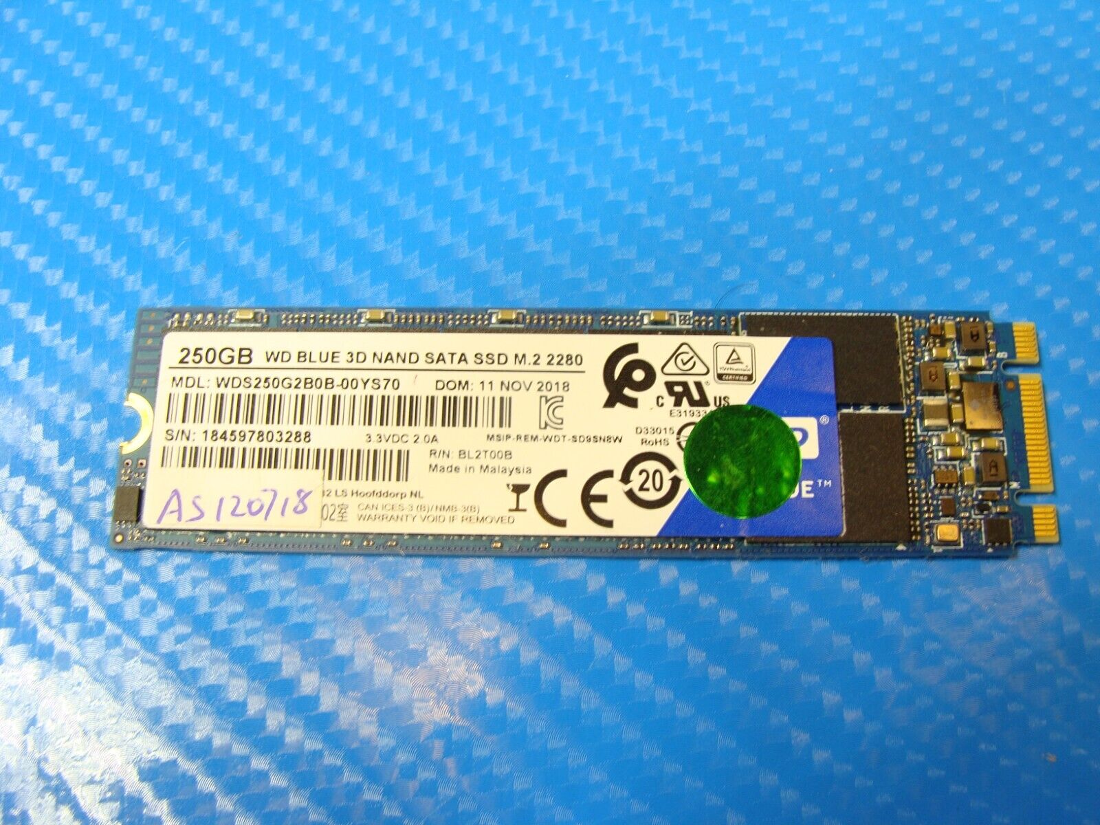 Kænguru Foster kobling System76 Gaze13 WD Blue 3D NAND 250GB SATA SSD M.2 2280 WDS250G2B0B-00YS70