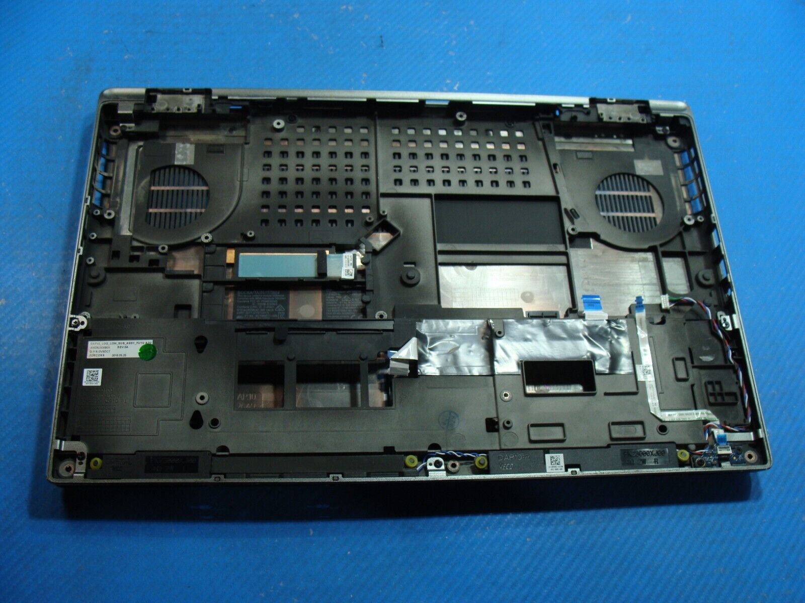 Dell Precision 7530 15.6 Bottom Case w/Cover Door V9DC7 AM26J000B01