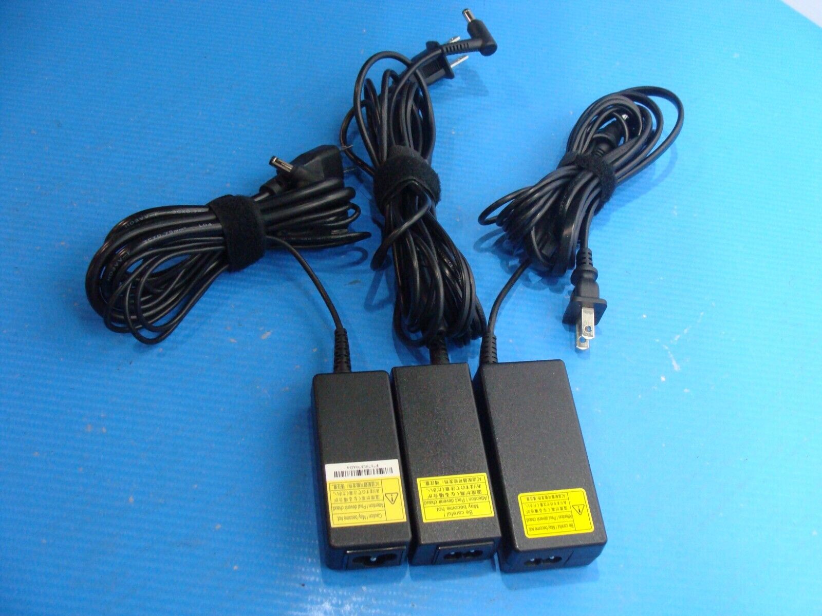 Genuine OEM Toshiba 45W 2.37A 19V AC Adapter Charger Power Adapter  5.5*2.5mm