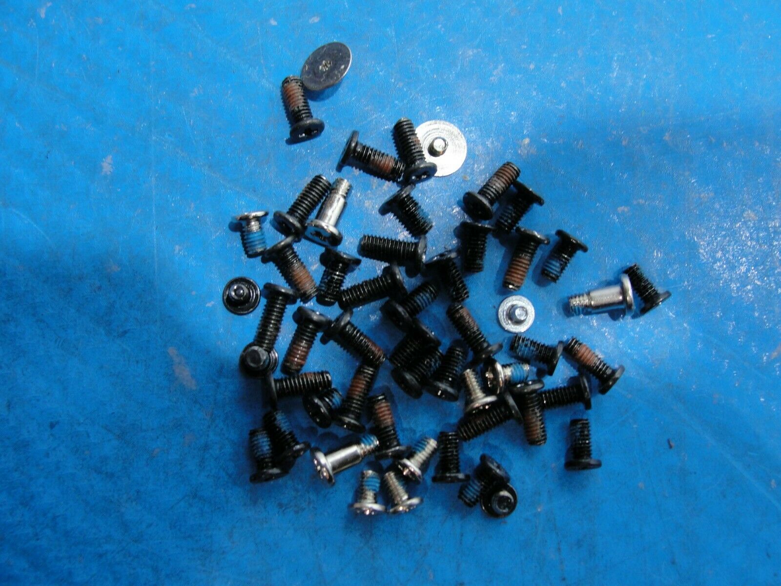 HP Envy m7-k111dx 17.3