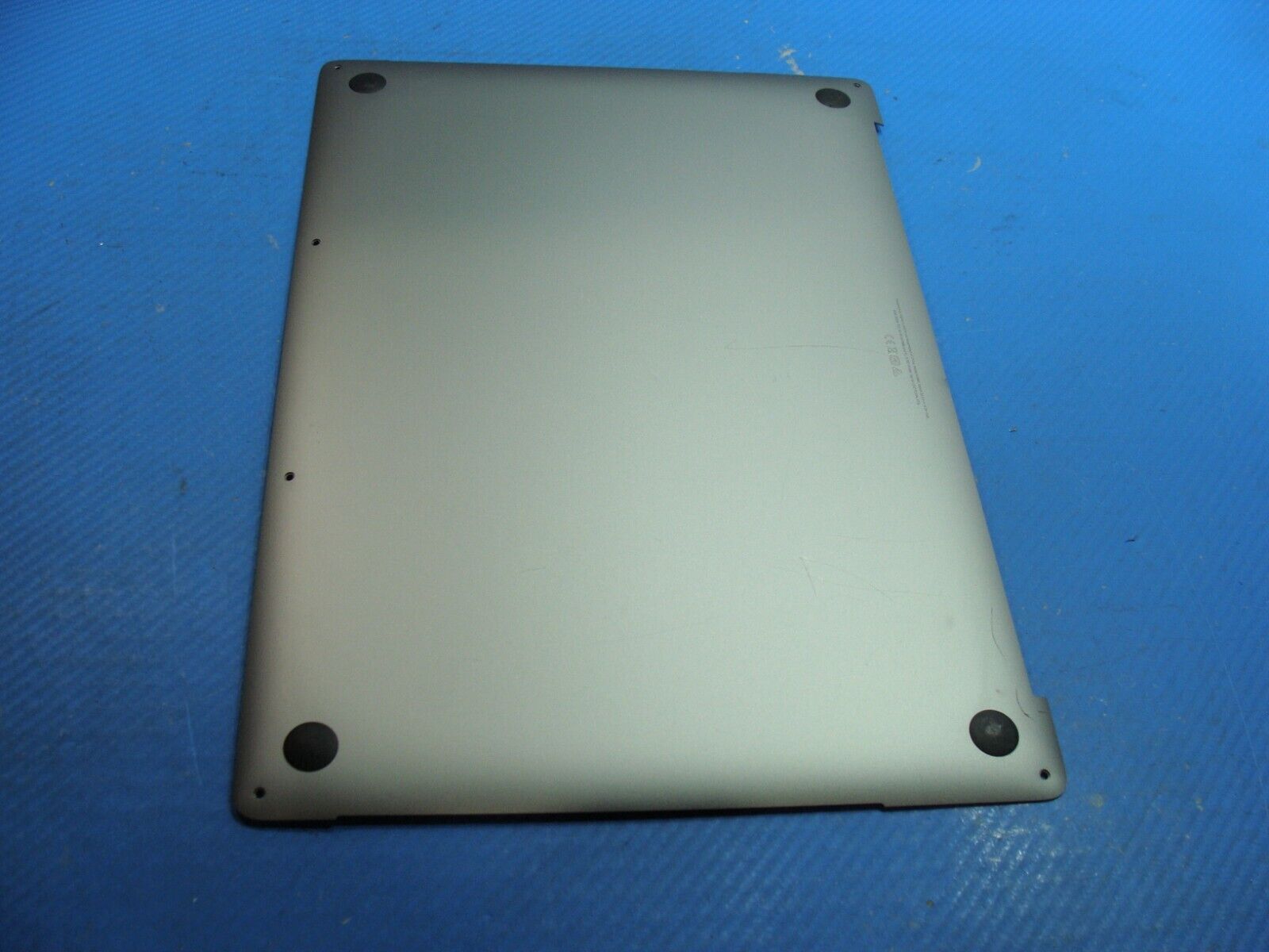 MacBook Pro A1990 15