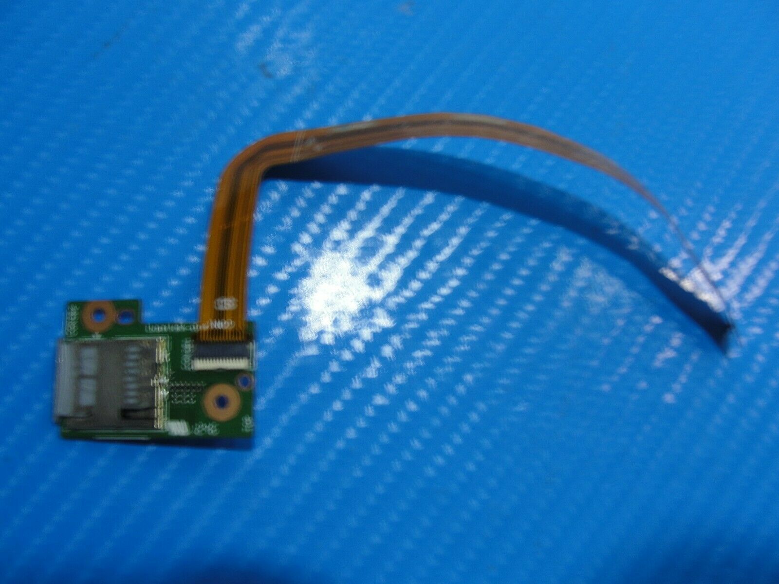 HP ENVY x2 11-g001en 11.6