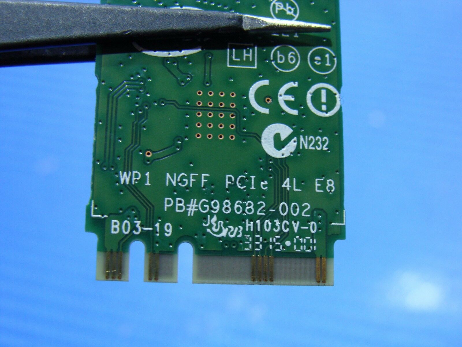 Toshiba Satellite E45W-C4200X 14