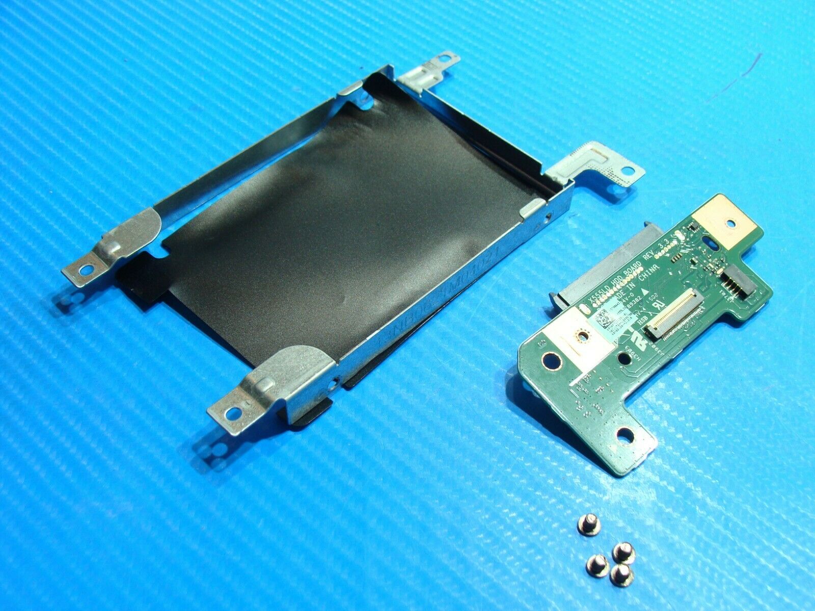 Asus F555LA-AS51 15.6