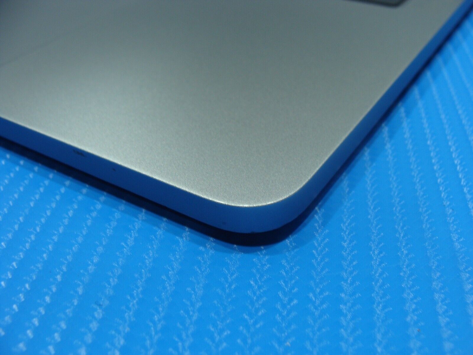 MacBook Pro A1989 13