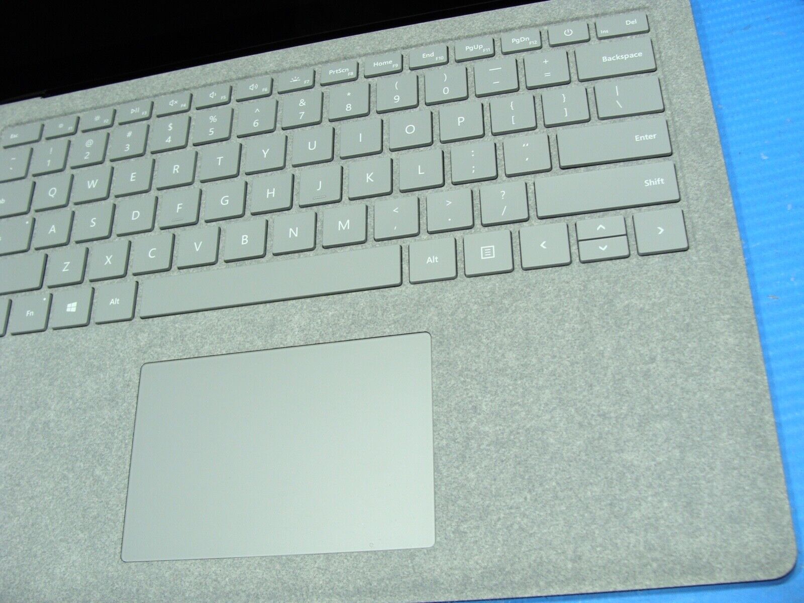 Grab Grade A Touch Microsoft Surface Laptop 2 Intel i5-8350U 8GB