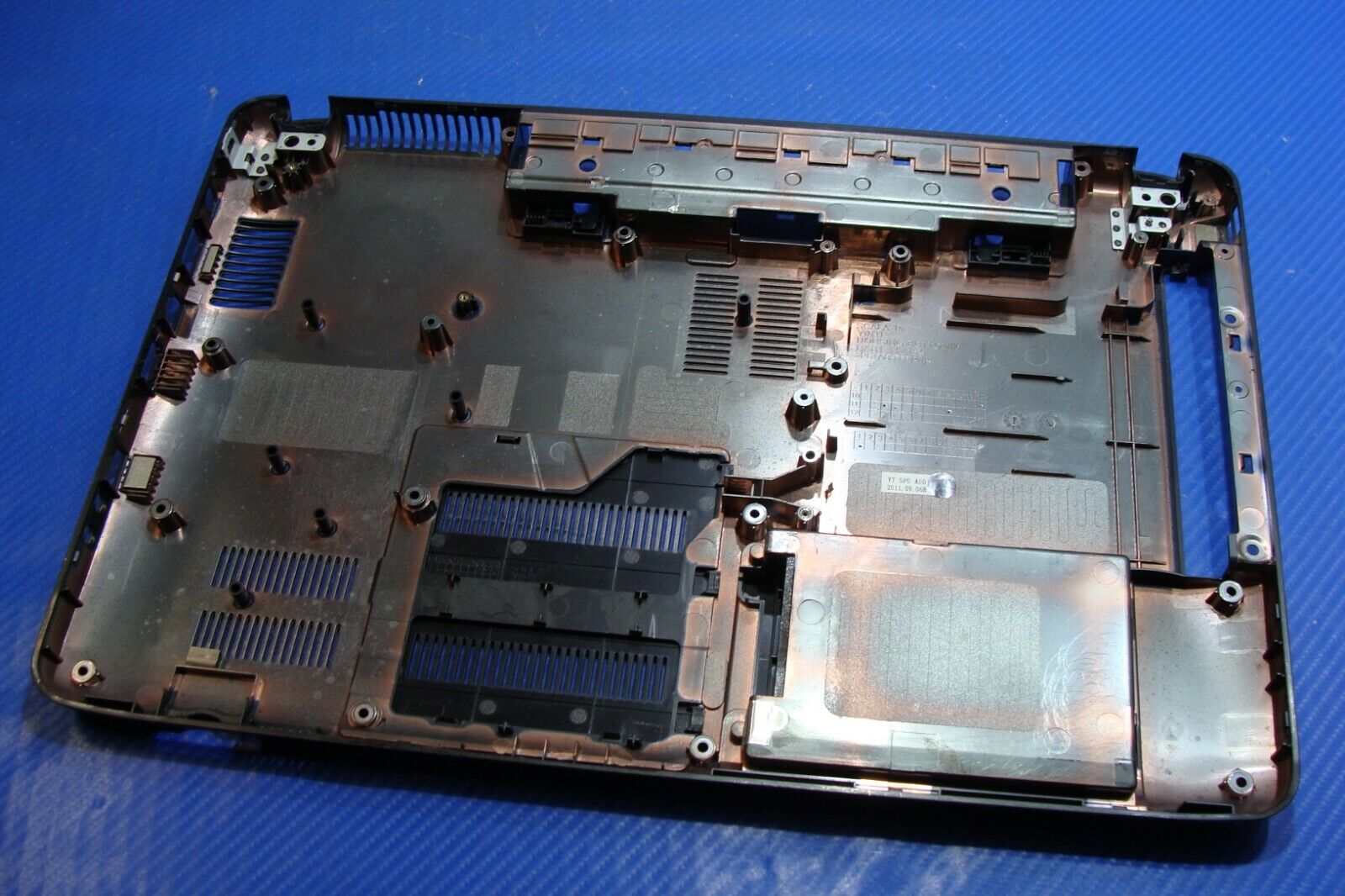 Samsung NP-RV510-A05US 15.6 Genuine Bottom Base Case w/Cover Doors BA81-11215A