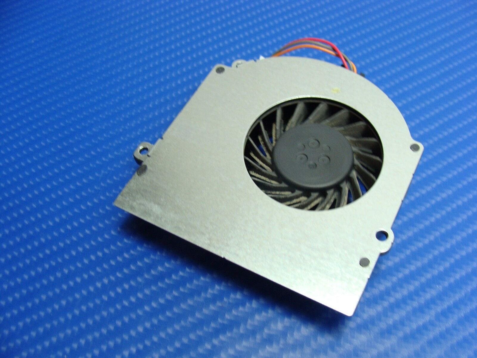 Toshiba Satellite L505D-S6947 16