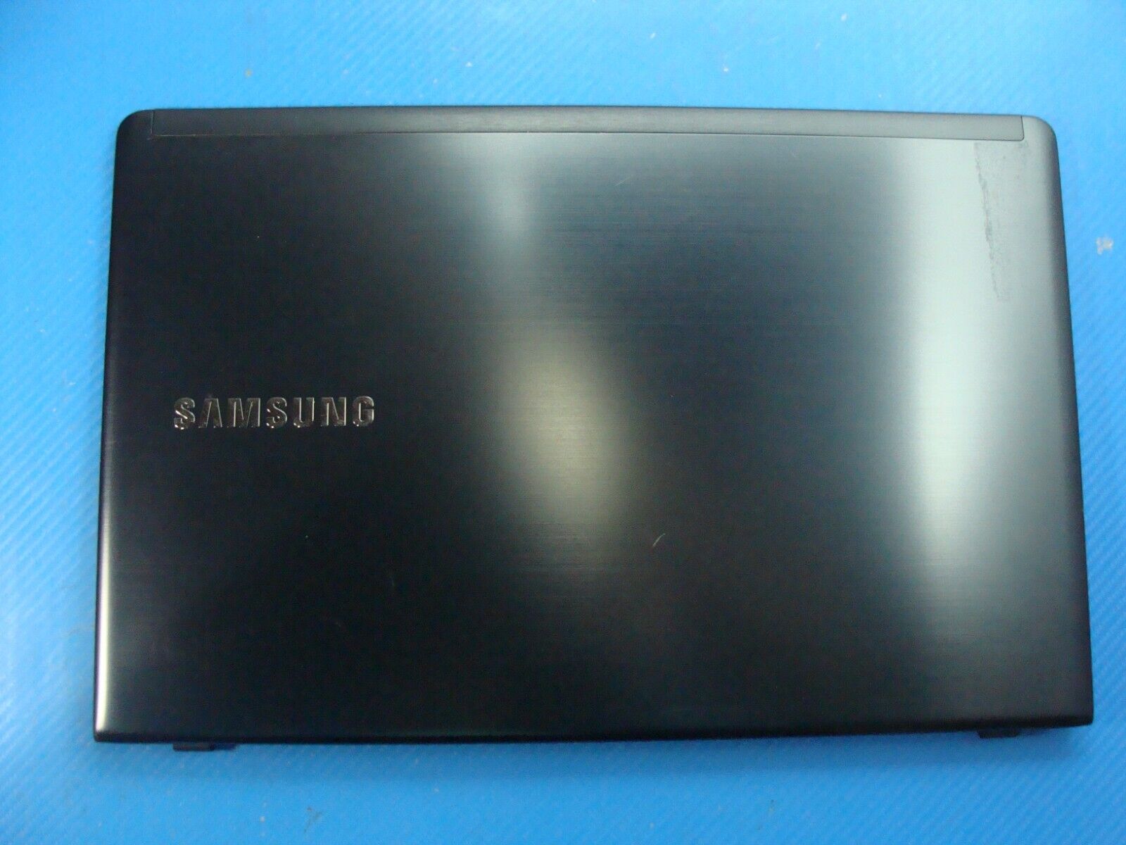 Samsung ATIV Book 15.6” NP470R5E-K01UB LCD Back Cover w/Front Bezel BA75-04613A