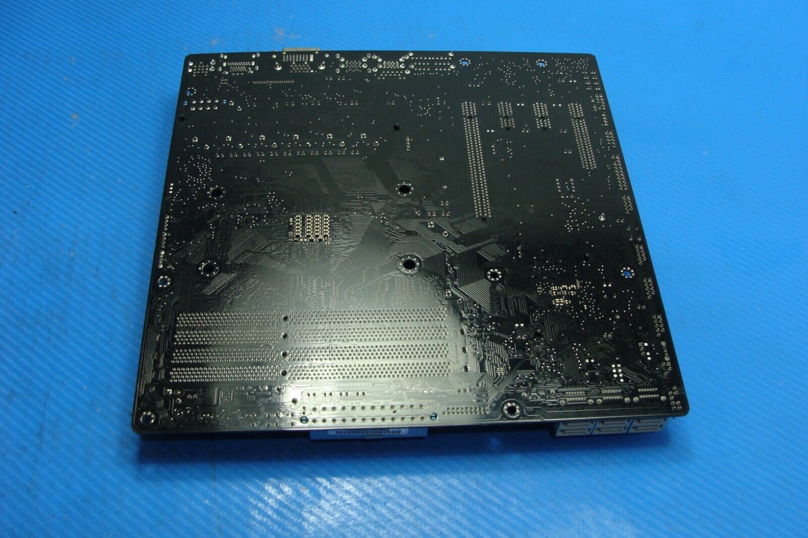 Asus Essentio CM1745 04 Desktop Intel Motherboard F2A85-M as is