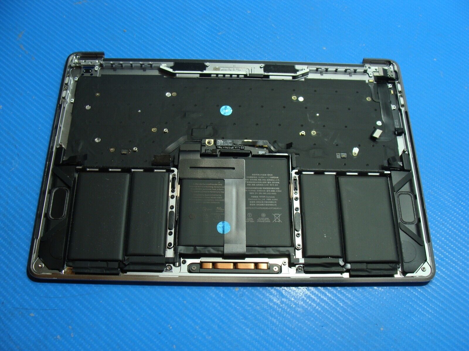 MacBook Pro A1989 13