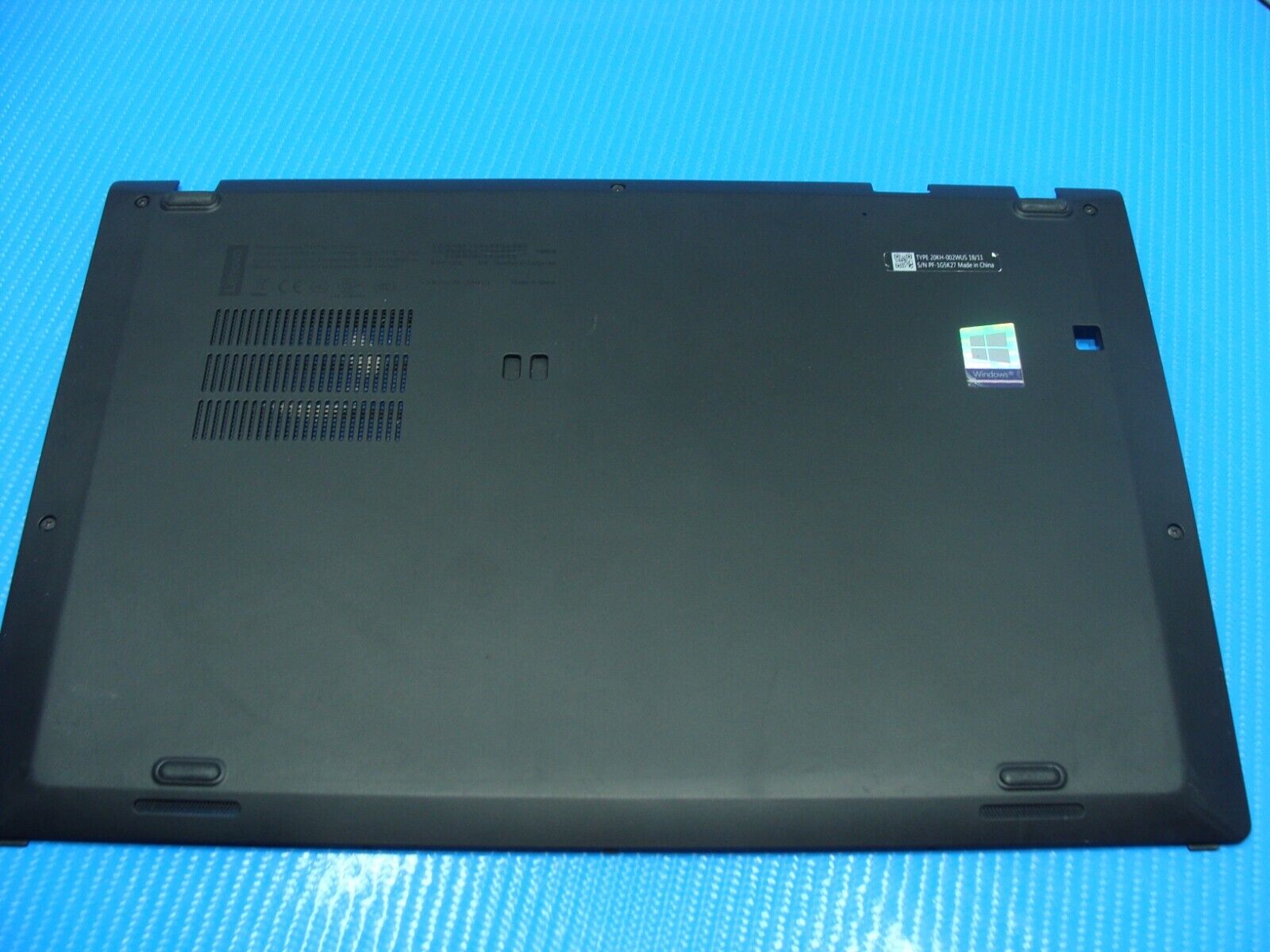 Lenovo ThinkPad 14” X1 Carbon 6th Gen Bottom Case Base Cover Black AM16R000600