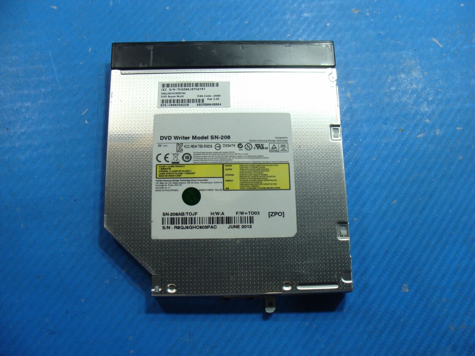 Toshiba Satellite 15.6” L855-S5280P Genuine DVD Writer Model SN-208 V000250220