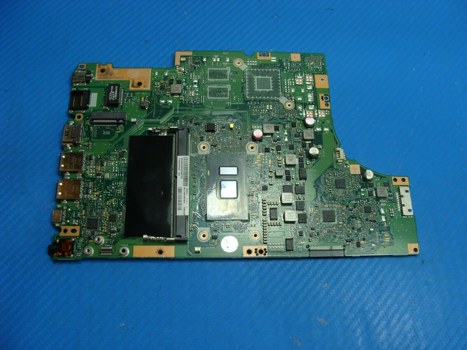 Asus VivoBook R518UA-RH71T 15.6