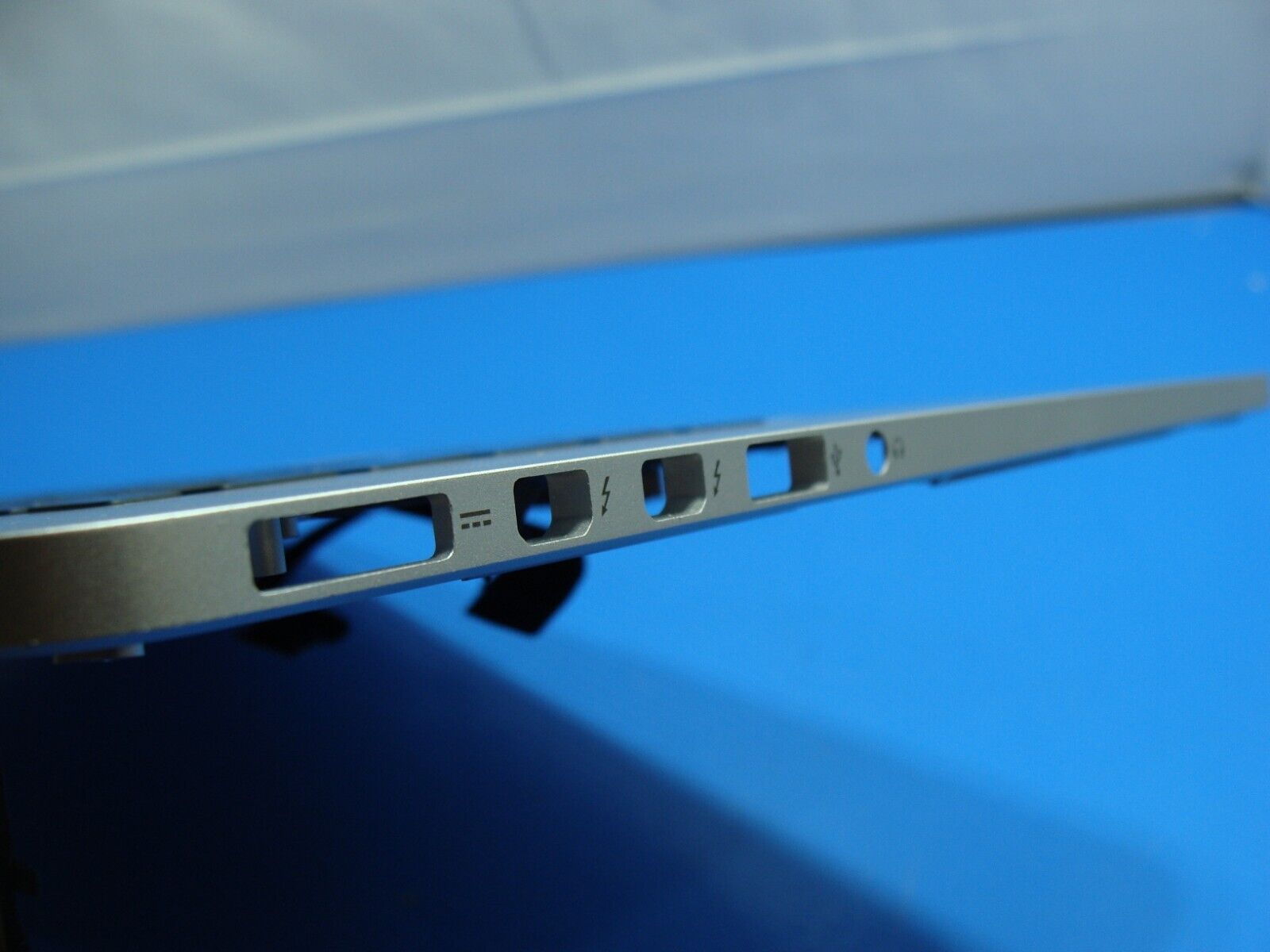 MacBook Pro A1398 15 2015 MJLQ2LL MJLT2LL Top Case w/Keyboard Silver 661-02536