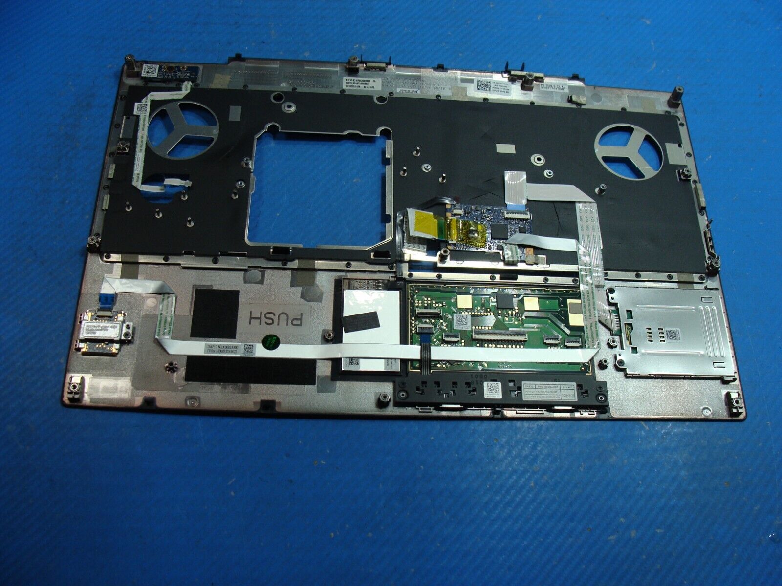 Dell Precision 7530 15.6 Palmrest w/Touchpad 0F14D AP26J000700