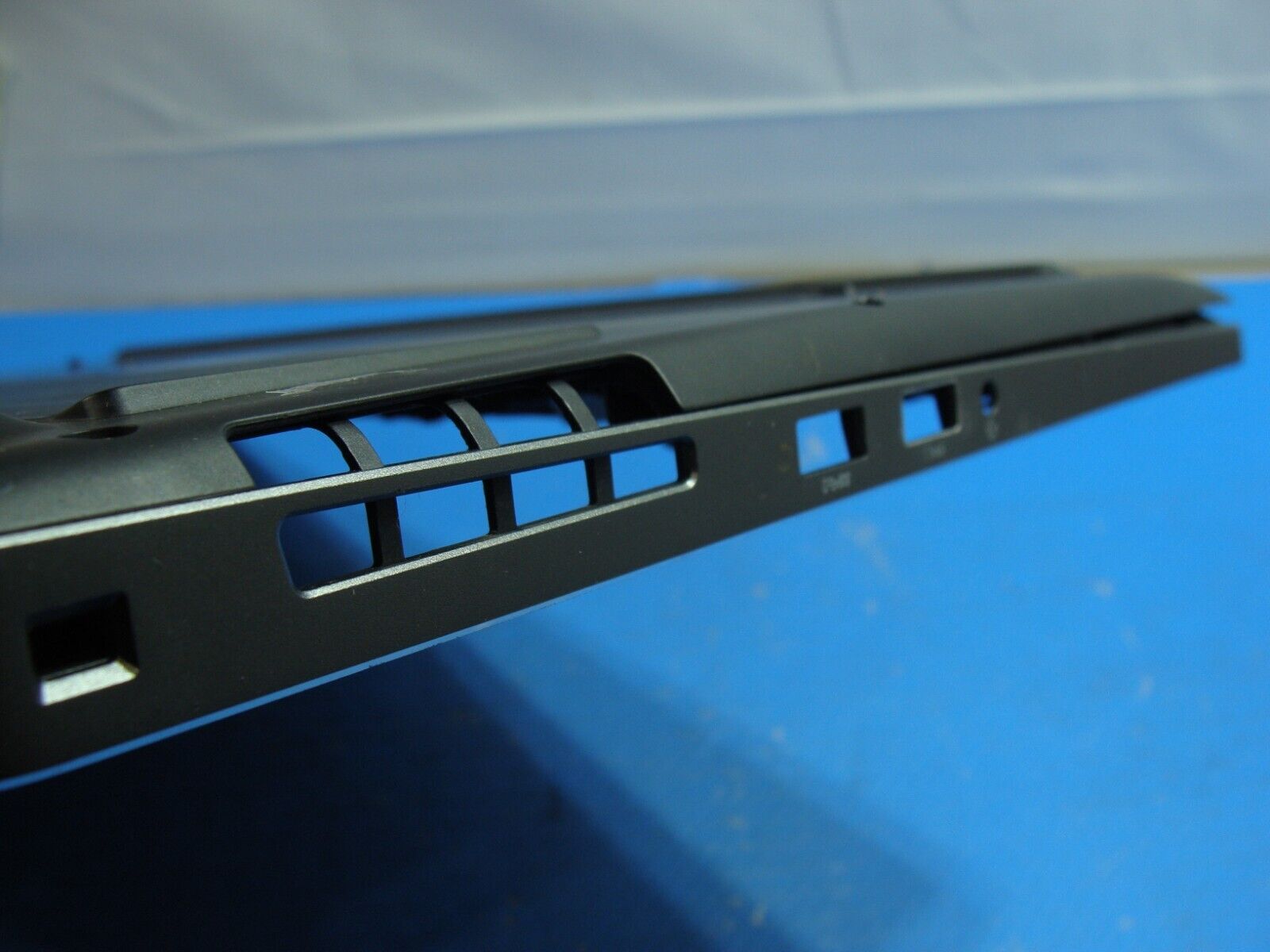 Dell Precision 7530 15.6 Bottom Case w/Cover Door V9DC7 AM26J000B01