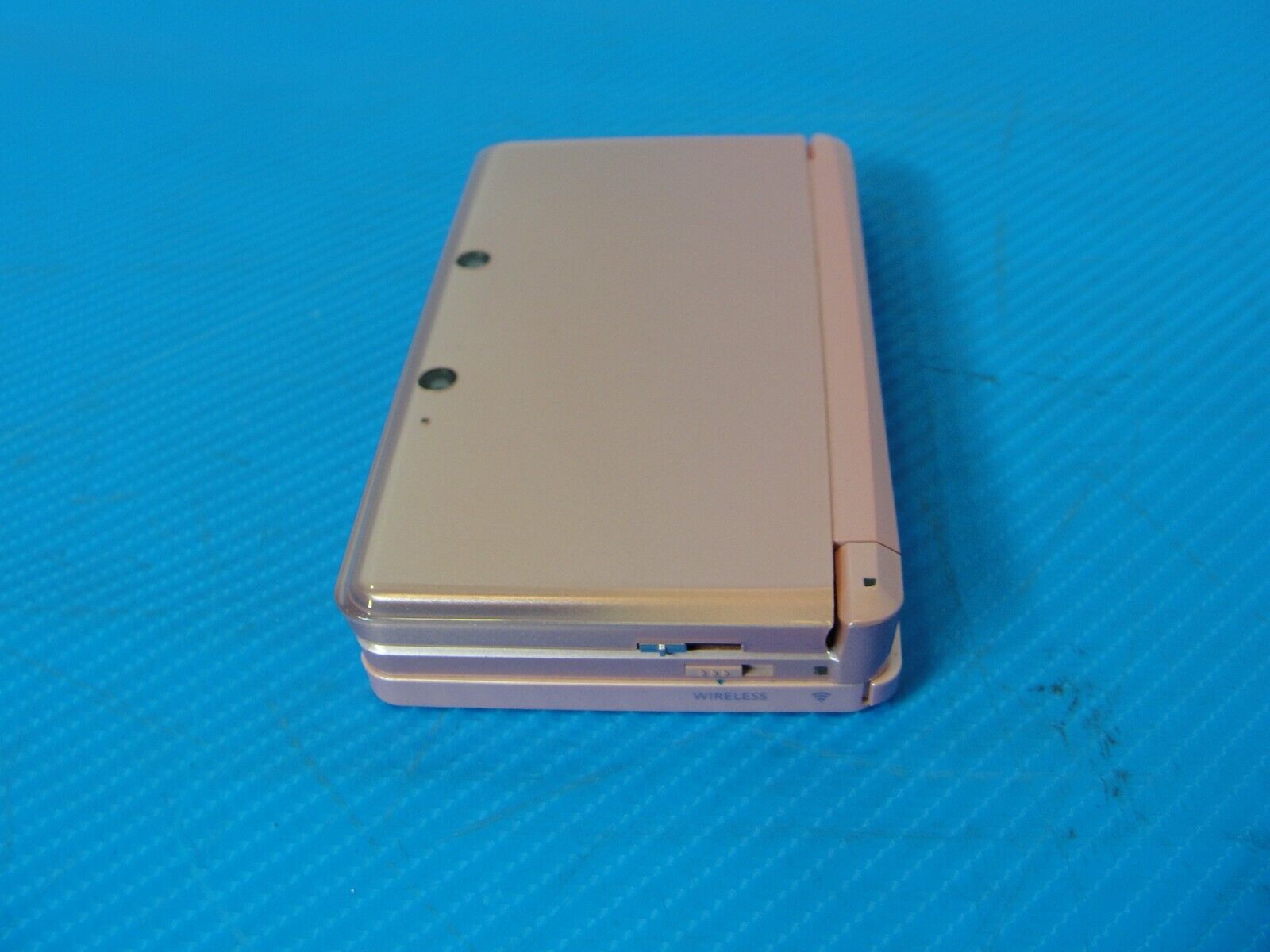 Nintendo 3DS Pink With Charger /Good Condition