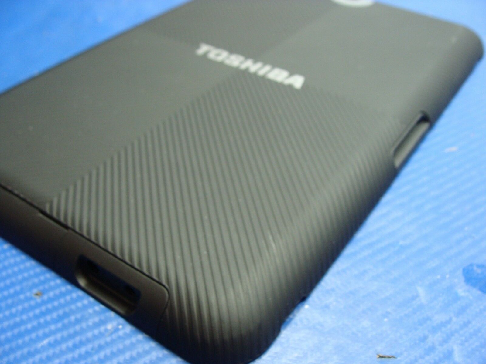 Toshiba Thrive AT105-T1032 10.1