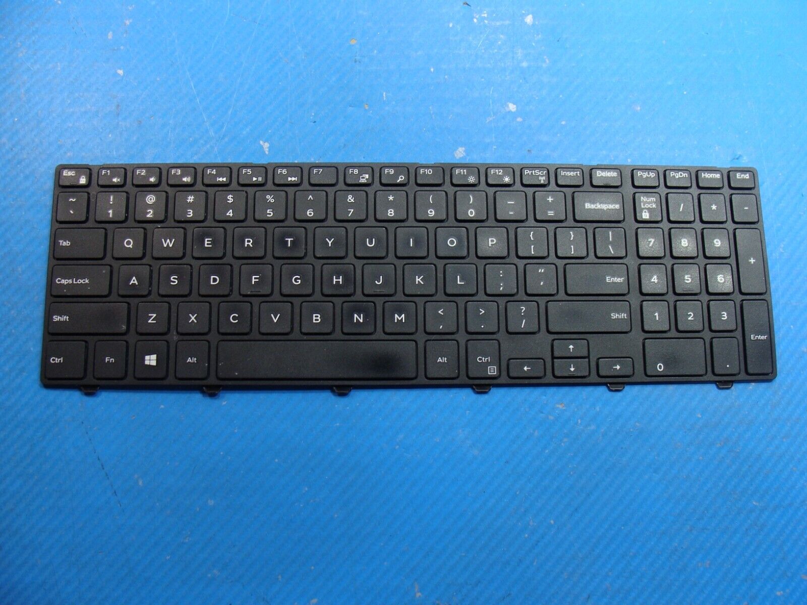 Dell Inspiron 15 5566 15.6