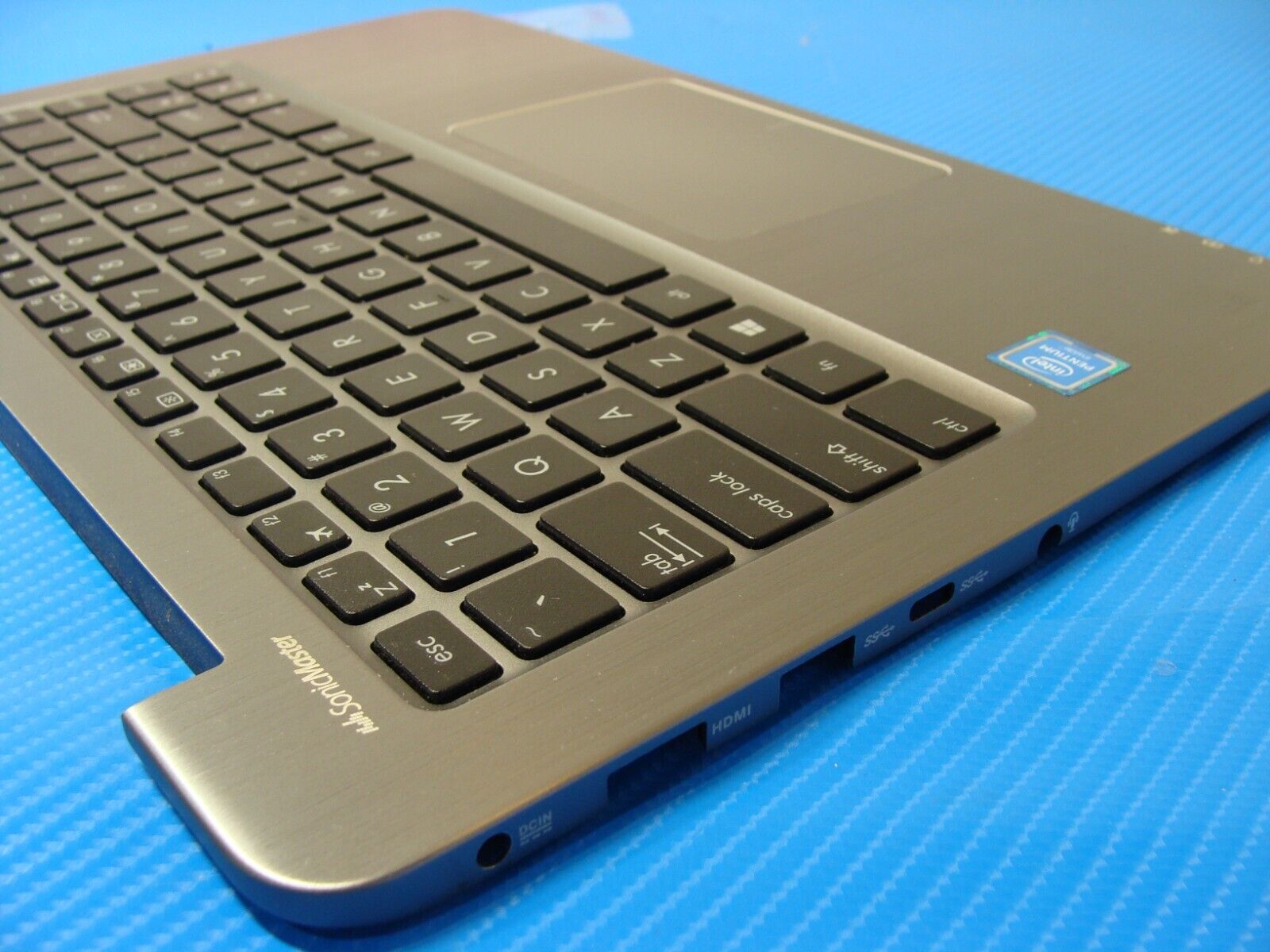 Asus VivoBook E403SA-US21 14