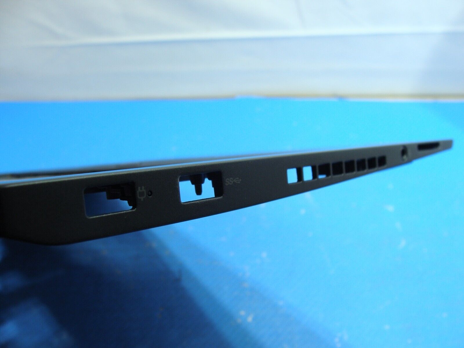 Lenovo ThinkPad T470s 14 Palmrest w/Touchpad Black AM134000100