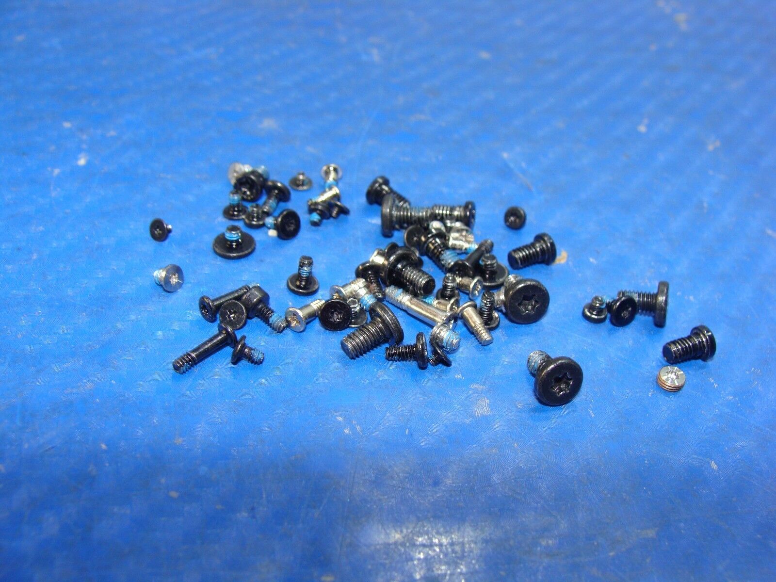 MacBook Air A1466 MJVE2LL/A Early 2015 13